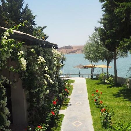 Dar Tifrouine Hotel Lalla Takerkoust Bagian luar foto
