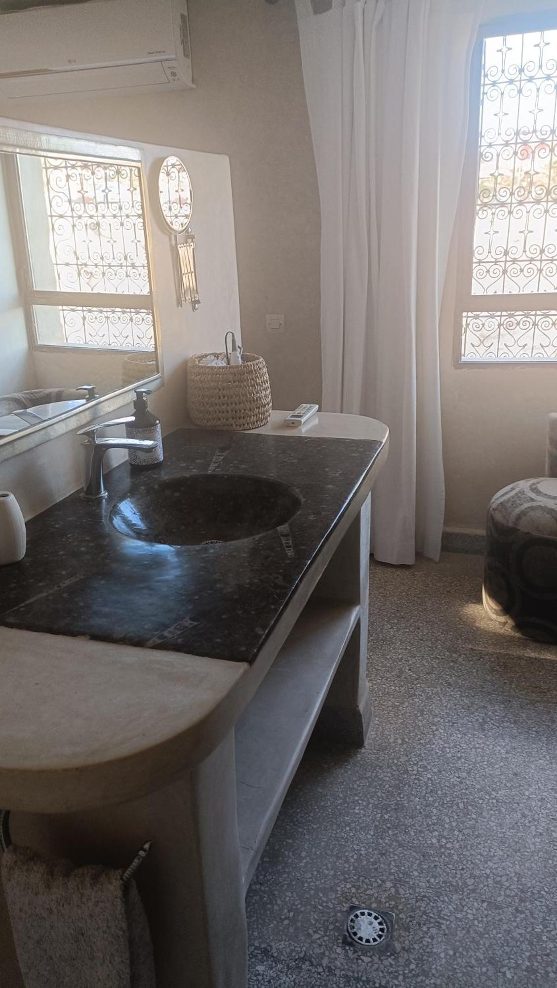 Dar Tifrouine Hotel Lalla Takerkoust Bagian luar foto