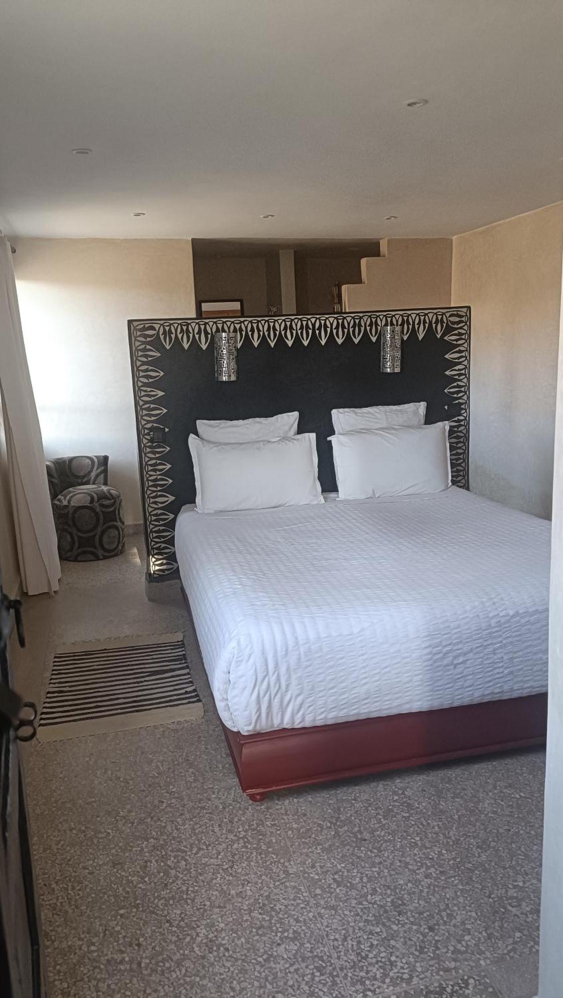 Dar Tifrouine Hotel Lalla Takerkoust Bagian luar foto