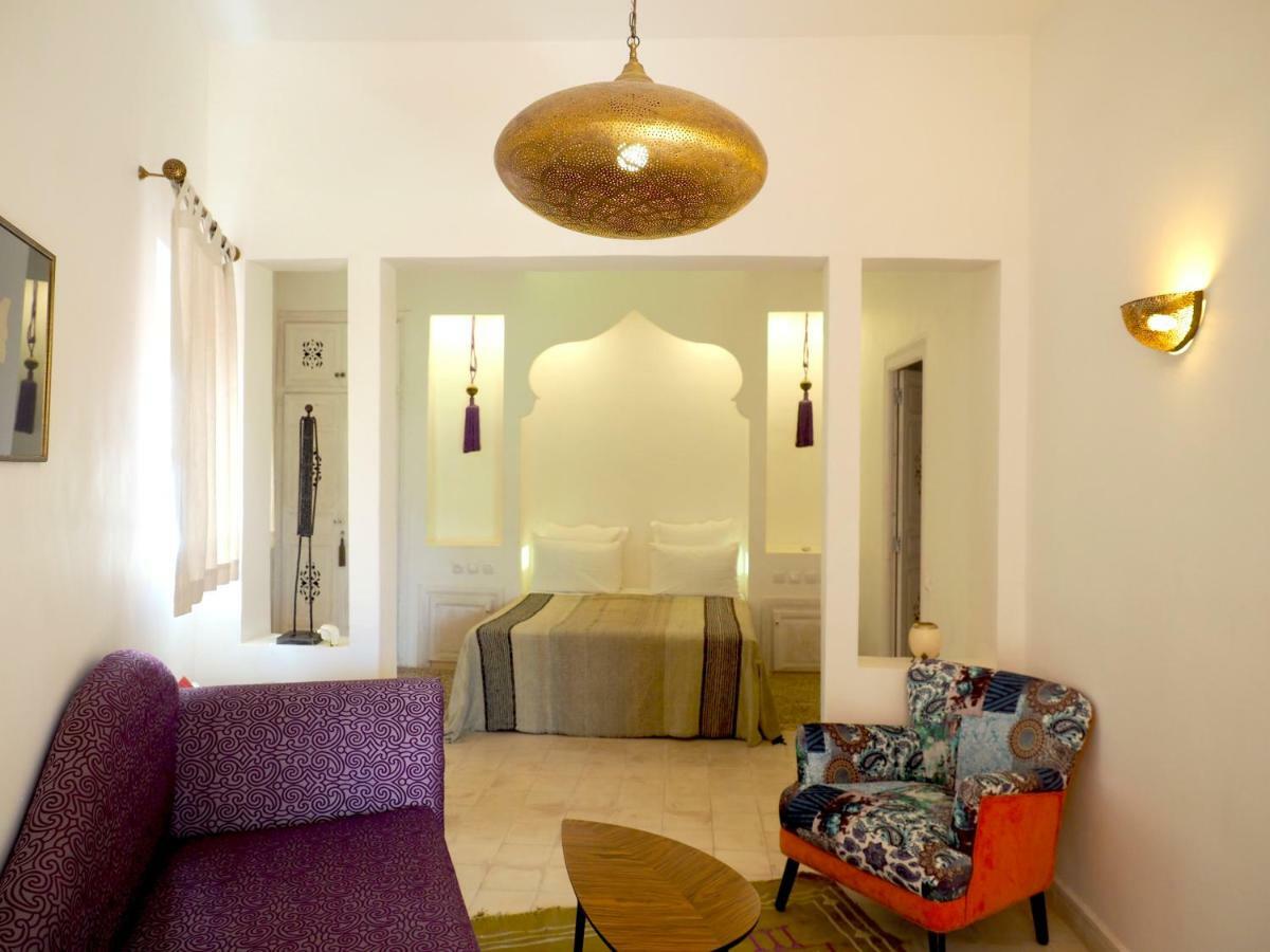 Dar Tifrouine Hotel Lalla Takerkoust Bagian luar foto